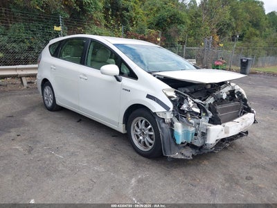 TOYOTA PRIUS V 2012