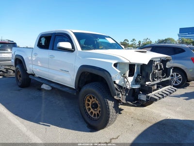 TOYOTA TACOMA 2018