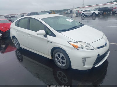 TOYOTA PRIUS 2015