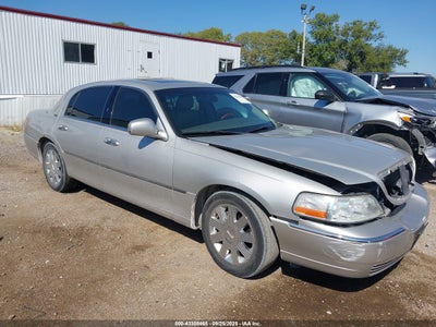 LINCOLN TOWN CAR 2005
