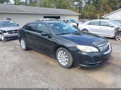 CHRYSLER 200 2012