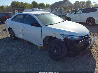 TOYOTA CAMRY 2015