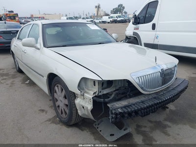 LINCOLN TOWN CAR 2007