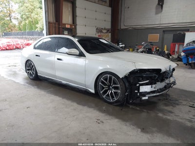 BMW 760 2023