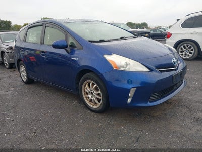 TOYOTA PRIUS V 2014