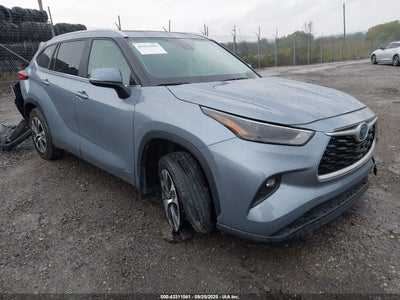 TOYOTA HIGHLANDER 2023