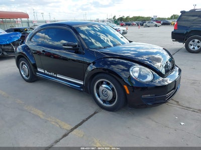 VOLKSWAGEN BEETLE 2013