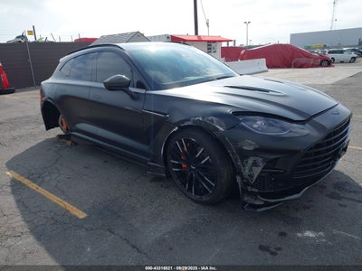ASTON MARTIN DBX 2023