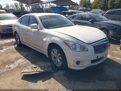 INFINITI M37 2012