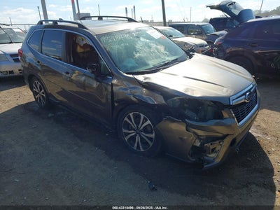 SUBARU FORESTER 2019