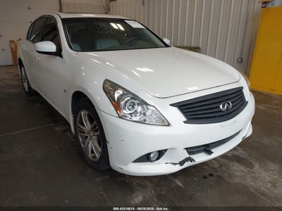 INFINITI Q40 2015