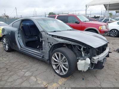 INFINITI G37 2011
