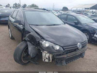 VOLKSWAGEN JETTA SPORTWAGEN 2011