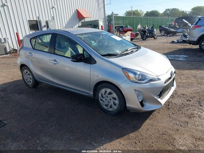 TOYOTA PRIUS C 2016