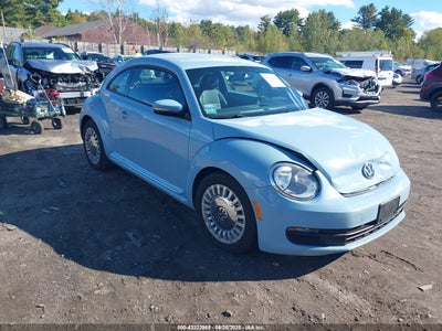 VOLKSWAGEN BEETLE 2014