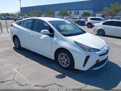 TOYOTA PRIUS 2021