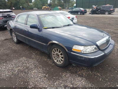 LINCOLN TOWN CAR 2003