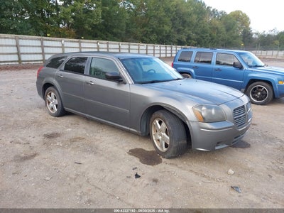 DODGE MAGNUM 2005