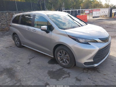 TOYOTA SIENNA 2024