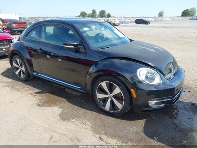 VOLKSWAGEN BEETLE 2012