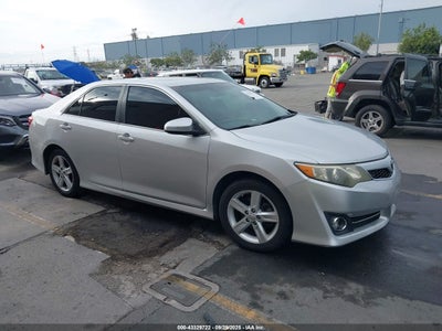 TOYOTA CAMRY 2012