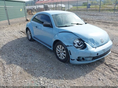 VOLKSWAGEN BEETLE 2015