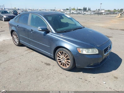 VOLVO S40 2011