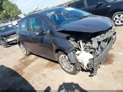 TOYOTA YARIS 2015