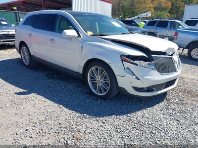 LINCOLN MKT 2014