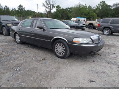LINCOLN TOWN CAR 2005