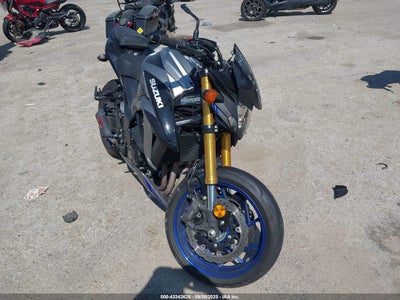 SUZUKI GSX-S750 2023