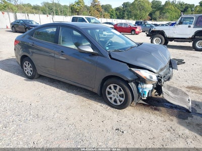 HYUNDAI ACCENT 2012