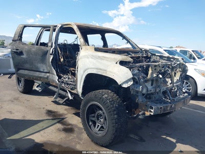 TOYOTA TUNDRA 2022