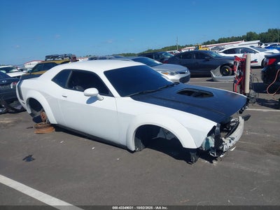 DODGE CHALLENGER 2016