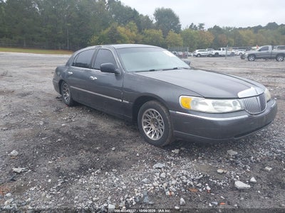 LINCOLN TOWN CAR 2000