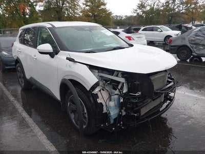 NISSAN ROGUE 2024