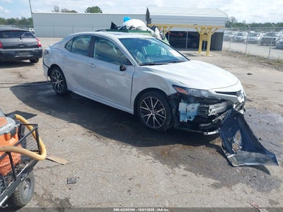 TOYOTA CAMRY 2023