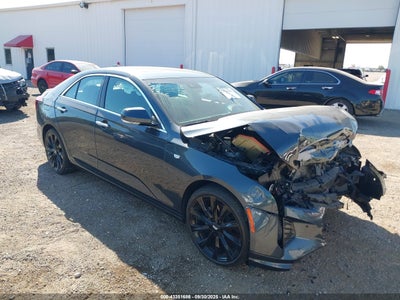 CADILLAC CT4 2022
