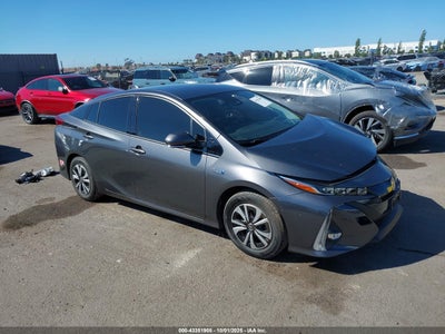 TOYOTA PRIUS PRIME 2018