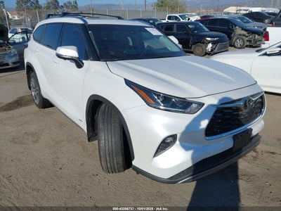 TOYOTA HIGHLANDER HYBRID 2025