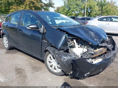 TOYOTA PRIUS C 2014