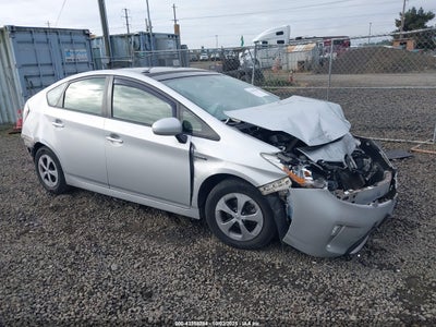 TOYOTA PRIUS 2014