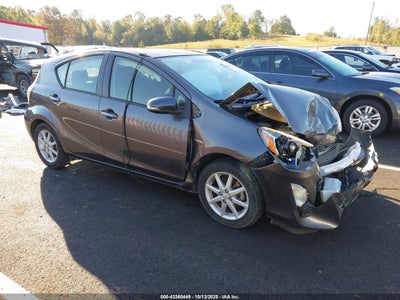 TOYOTA PRIUS C 2015