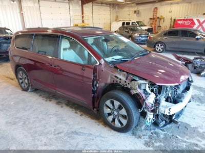 CHRYSLER PACIFICA HYBRID 2018