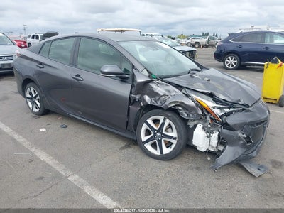 TOYOTA PRIUS 2017