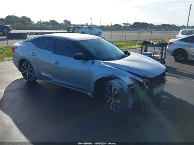 NISSAN MAXIMA 2016
