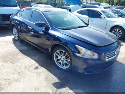 NISSAN MAXIMA 2012