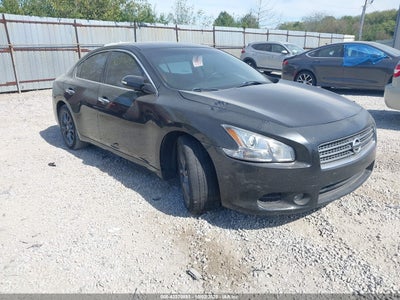 NISSAN MAXIMA 2012