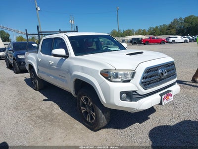 TOYOTA TACOMA 2017