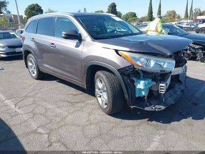 TOYOTA HIGHLANDER HYBRID 2015